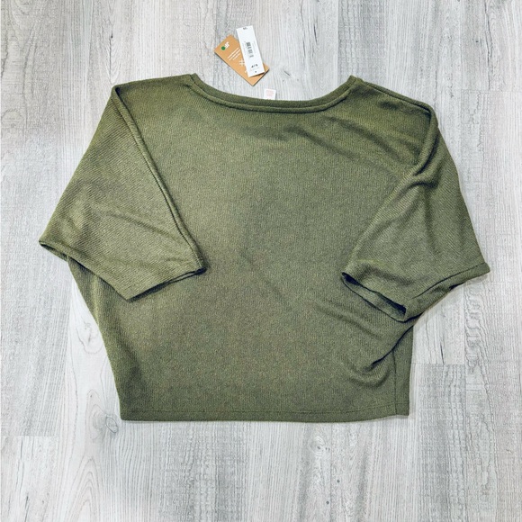 NWT Joe Fresh Cropped Knit Olive Green Baggy Sweater Size Small - Picture 2 of 5